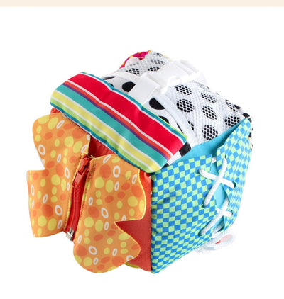Cloze-it Cube